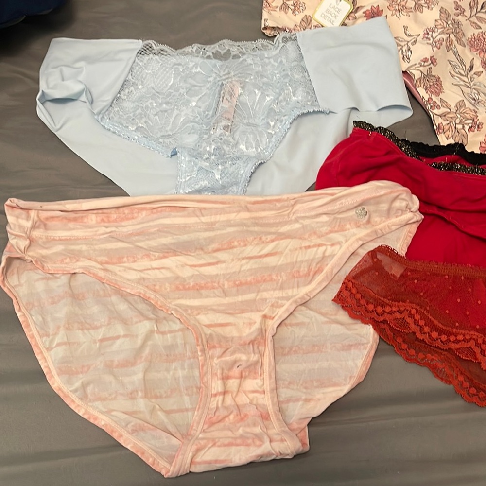 Pantie lot